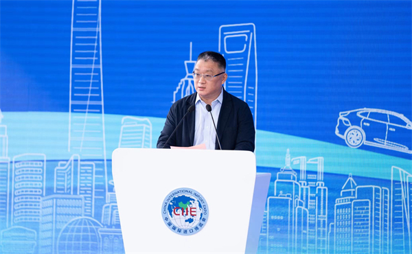 jbo竞博集团向进博会交付750辆“政要接待用车”