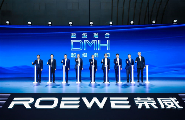 攀缘焦点手艺“珠峰”，，，jbo竞博工程师站到C位