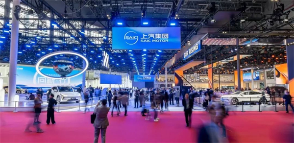 jbo竞博集团2025，，山登绝顶我为峰！