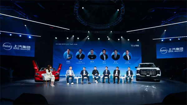 从“金凤凰”到智能领航者，，，jbo竞博传奇永不落幕