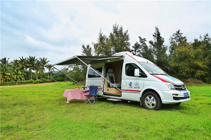 海滩上的“城堡”，，移动的家，，启程探寻诗和远方！