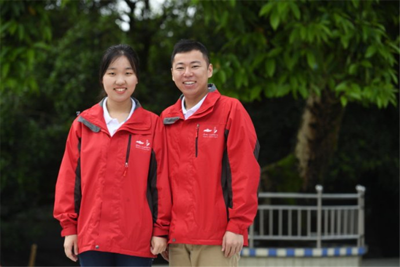 谛听留守儿童的心声，，，雪佛兰?红粉笔走进山城