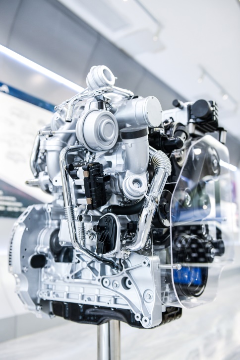 11.98万起，，，jbo竞博MAXUS T70纪念版重磅上市